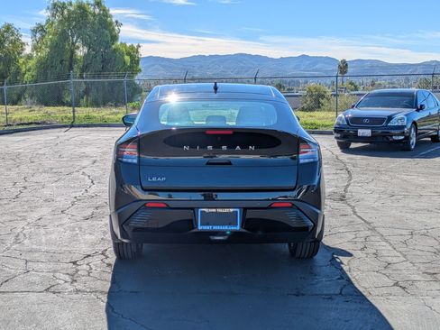 New 2026 Nissan Leaf SV+ w/ Floor Mat Package (SV+) image 6