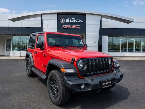 Used 2022 Jeep Wrangler Sport AWD/4WD image 2