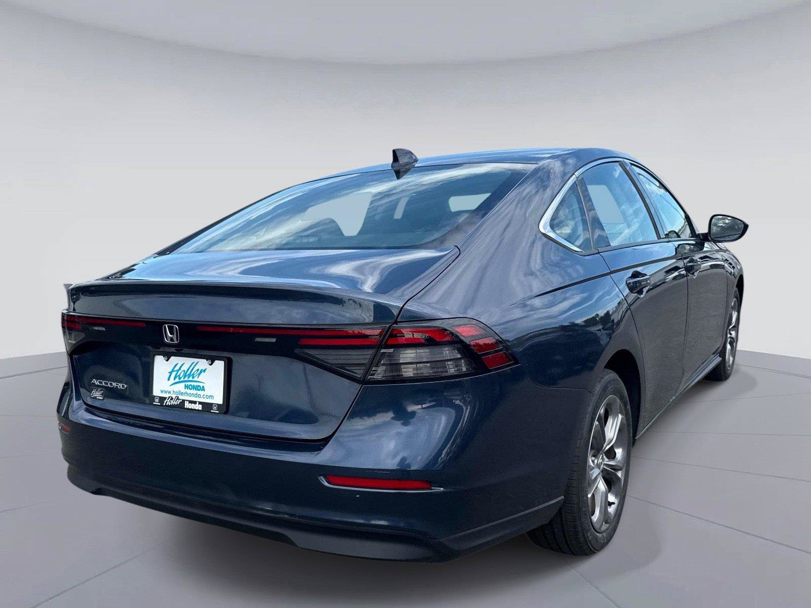 Certified 2024 Honda Accord EX image 4