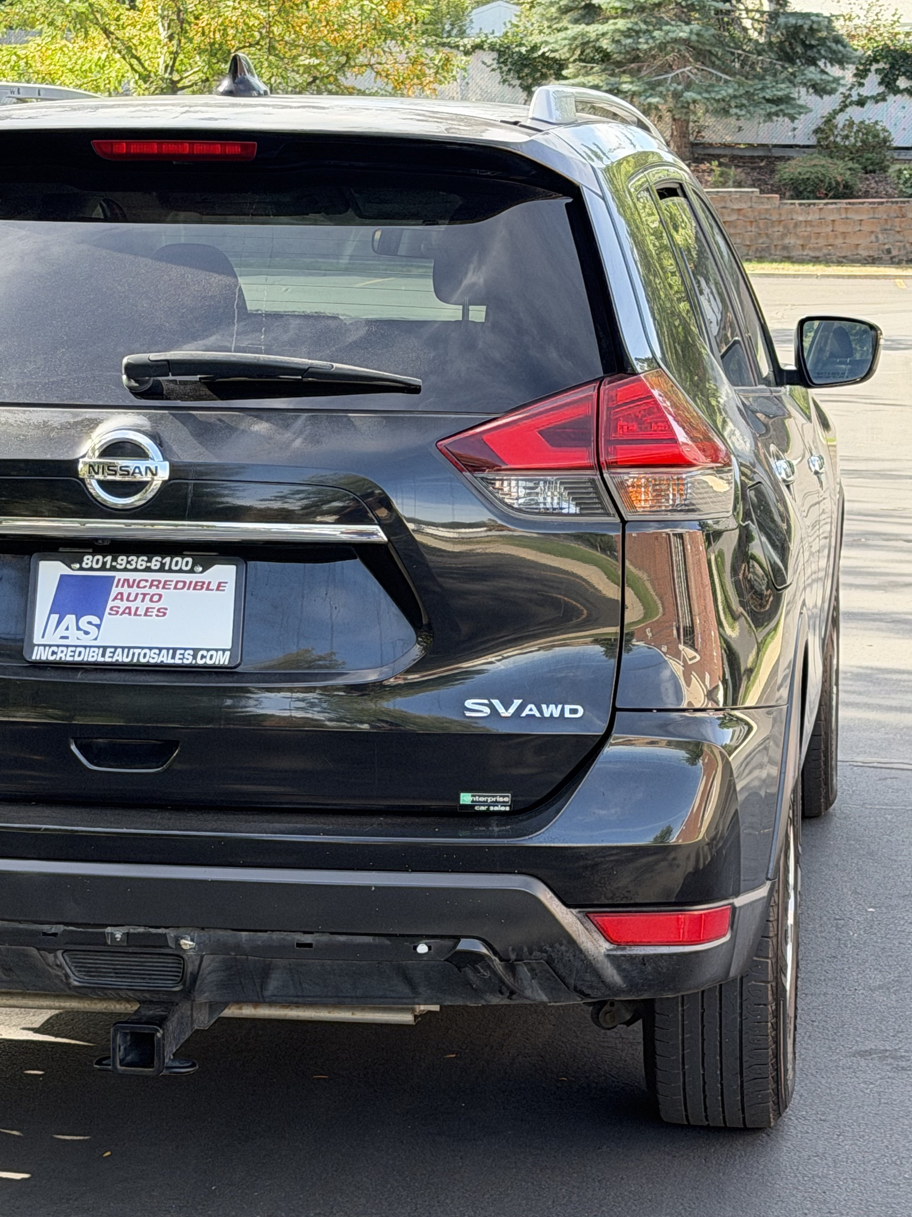Used 2017 Nissan Rogue SV AWD/4WD image 13