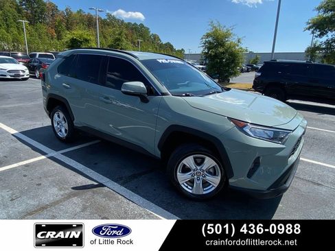 Used 2020 Toyota RAV4 XLE FWD image 1