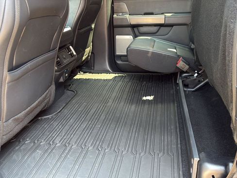 Used 2025 Ford F150 Lariat AWD/4WD image 6