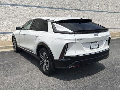Used 2024 Cadillac Lyriq Luxury RWD image 5