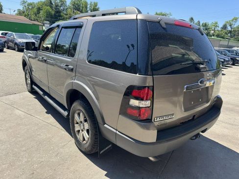 Used 2006 Ford Explorer XLT AWD/4WD image 5