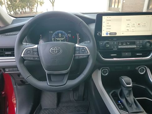New 2026 Toyota Grand Highlander XLE AWD/4WD image 24