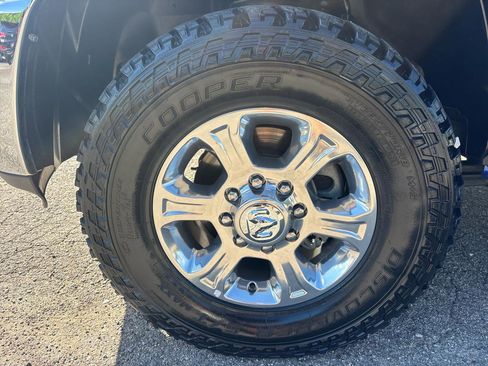 Used 2018 RAM 2500 Tradesman w/ Chrome Appearance Group AWD/4WD image 9