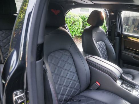 Used 2016 Bentley Mulsanne Speed image 37