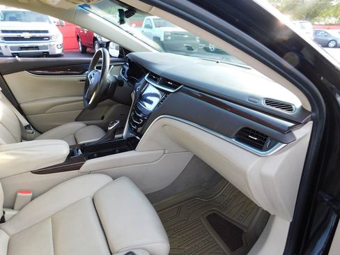 Used 2014 Cadillac XTS Luxury w/ Driver Awareness Package FWD image 17