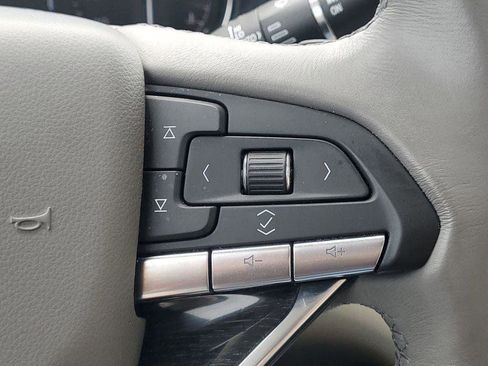 Certified 2022 Cadillac XT6 Premium Luxury w/ LPO, Floor Liner Package AWD/4WD image 11