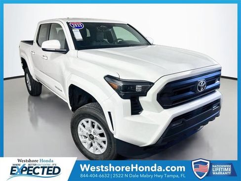 Used 2025 Toyota Tacoma SR5 AWD/4WD image 1