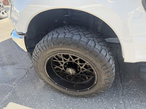 Used 2020 Ford F250 Lariat w/ FX4 Off-Road Package image 6