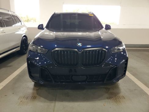 Certified 2024 BMW X5 xDrive40i w/ M Sport Package AWD/4WD image 2