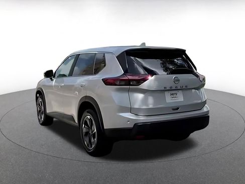 Used 2025 Nissan Rogue SV FWD image 11
