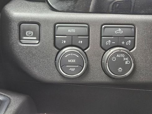 Used 2024 Chevrolet Silverado 1500 LT AWD/4WD image 22