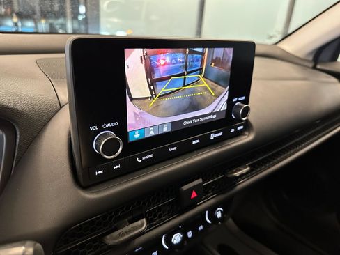 Used 2023 Honda HR-V LX image 13