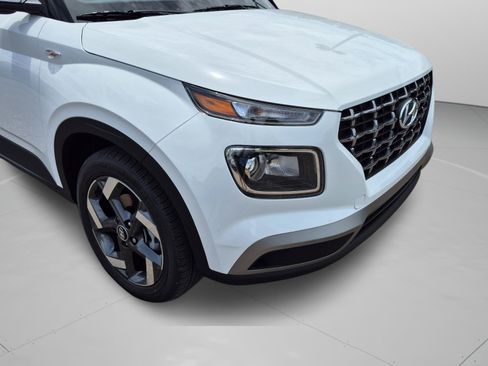 New 2026 Hyundai Venue SEL FWD image 35