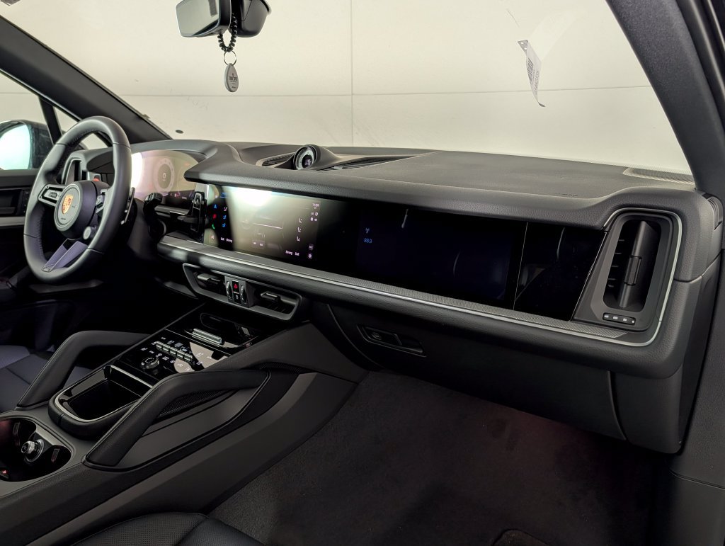 New 2026 Porsche Cayenne AWD/4WD image 19