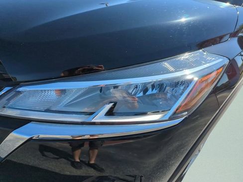 Certified 2021 Nissan Kicks S image 43