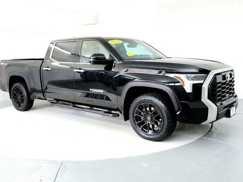 Used 2022 Toyota Tundra Limited w/ TRD Off-Road Package AWD/4WD image 7