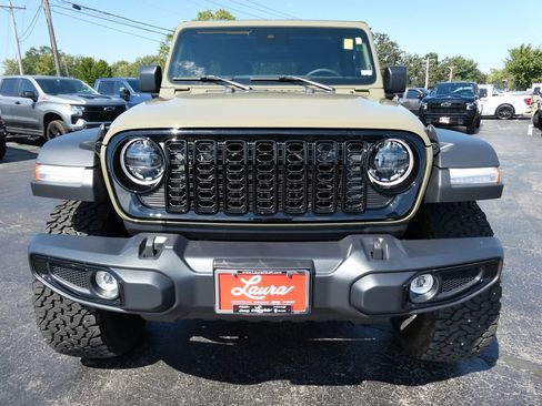 Used 2025 Jeep Wrangler Unlimited Sport AWD/4WD image 10