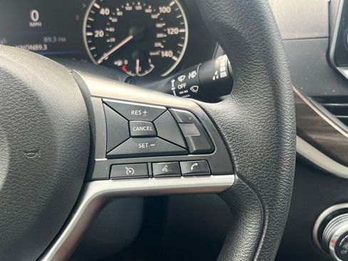 Used 2023 Nissan Altima 2.5 SV FWD image 27