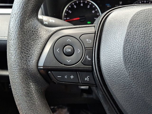 Used 2022 Toyota RAV4 XLE AWD/4WD image 21