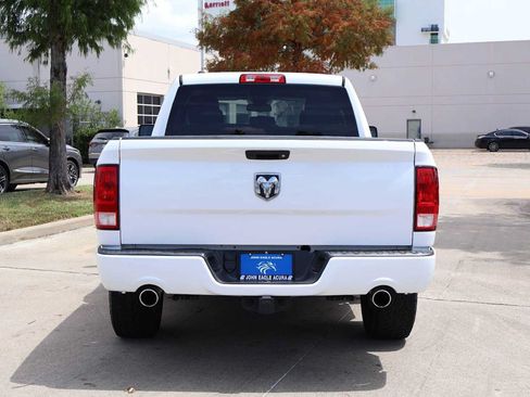 Used 2016 RAM 1500 Express RWD image 5
