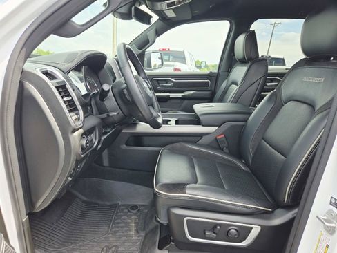 Used 2023 RAM 1500 Laramie AWD/4WD image 12