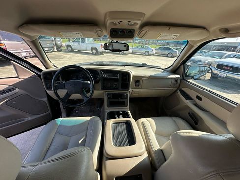 Used 2003 Chevrolet Suburban LS w/ LS Preferred Equipment Group RWD image 23