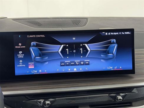 Used 2025 BMW X7 xDrive40i w/ Executive Package image 27