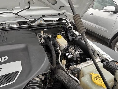 Used 2016 Jeep Wrangler Unlimited Sport w/ Quick Order Package 24S image 11