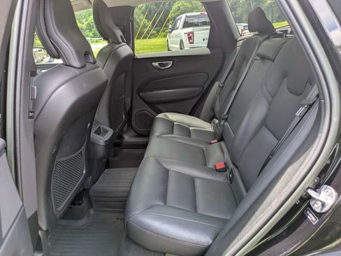 Used 2023 Volvo XC60 B5 Plus w/ Climate Package AWD/4WD image 15