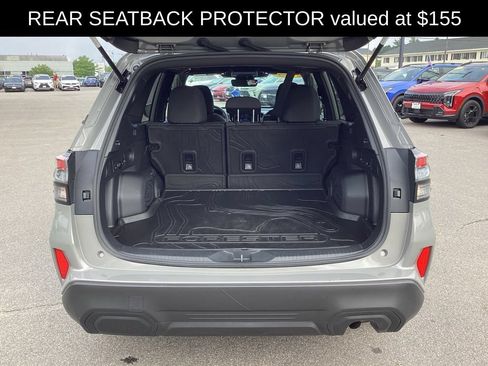 Used 2025 Subaru Forester Premium AWD/4WD image 9