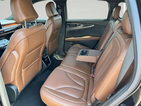 Used 2022 Lincoln Nautilus Reserve w/ Equipment Group 201A image 33