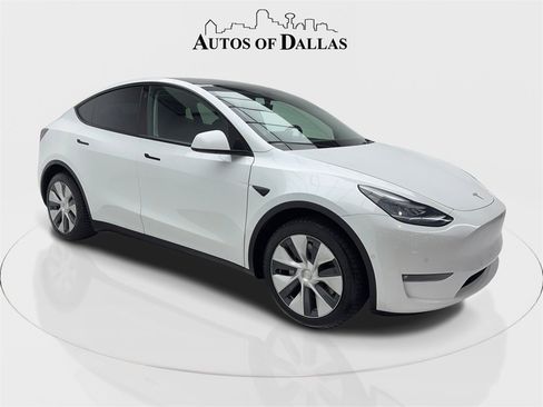 Used 2021 Tesla Model Y Long Range image 2