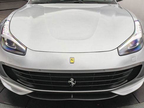 Used 2018 Ferrari GTC4Lusso T image 30