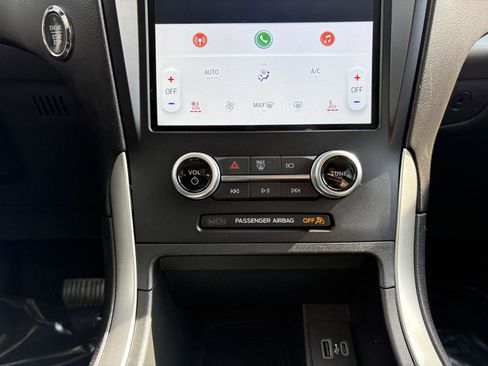 Used 2024 Ford Edge SEL w/ Convenience Package image 15