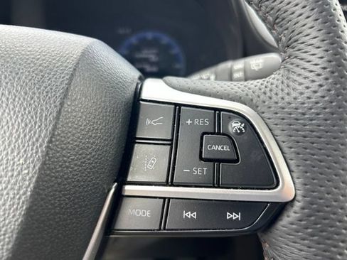Used 2025 Toyota Sienna Platinum AWD/4WD image 25