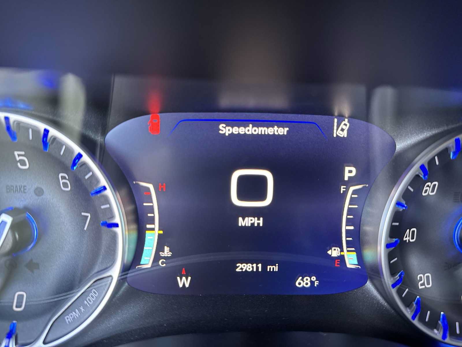 Used 2023 Chrysler Pacifica Touring-L w/ Uconnect Theater Family Group FWD image 14