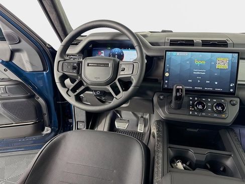 New 2026 Land Rover Defender 110 OCTA image 25