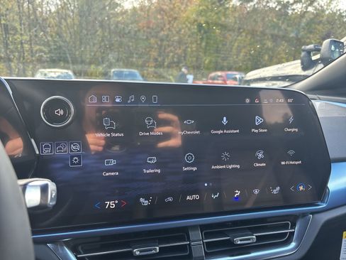 New 2026 Chevrolet Equinox EV LT image 19