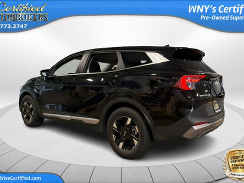 Used 2026 Kia Sportage LX FWD image 8