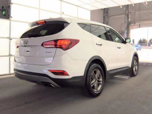 Used 2017 Hyundai Santa Fe Sport FWD image 3