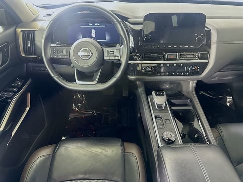Used 2023 Nissan Pathfinder Platinum AWD/4WD image 17