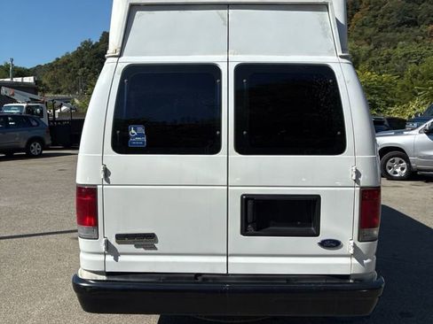 Used 2011 Ford E-350 and Econoline 350 Extended Super Duty w/ PWR Group image 4
