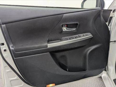 Used 2015 Toyota Prius V Two FWD image 13