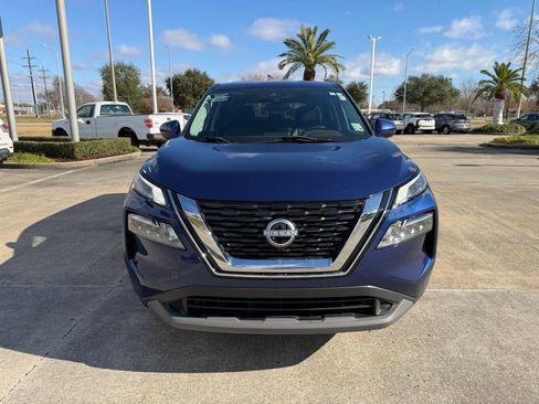 Used 2022 Nissan Rogue SV image 9
