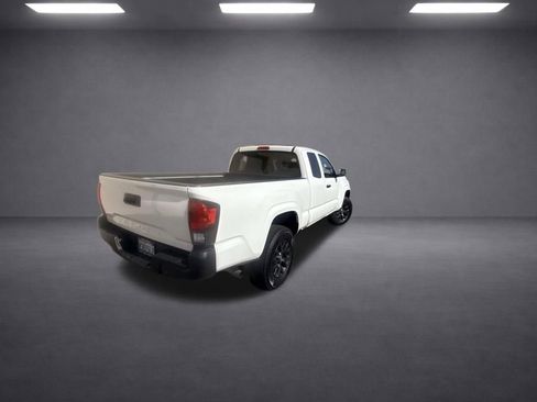 Used 2020 Toyota Tacoma SR RWD image 15