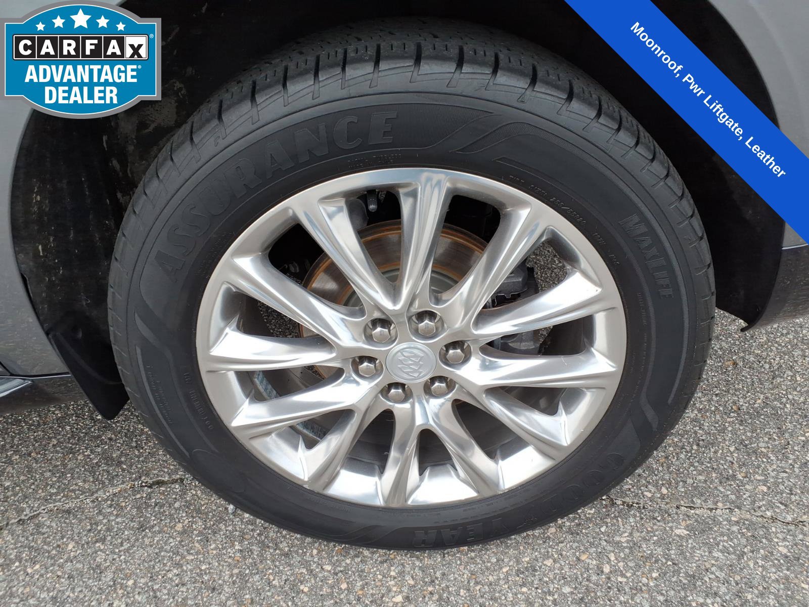 Used 2018 Buick Enclave Essence w/ LPO, Hit The Road Package AWD/4WD image 11