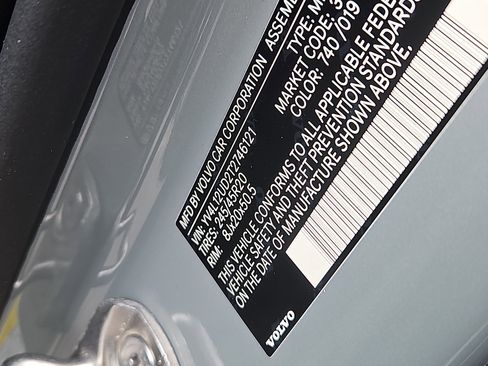 New 2026 Volvo XC40 B5 Ultra w/ Protection Package Premier image 5